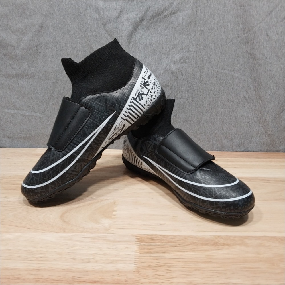 Unbranded Youth Soccer Cleats High Top Turf Shoes Size EU 37 or US Kids 5-5.5